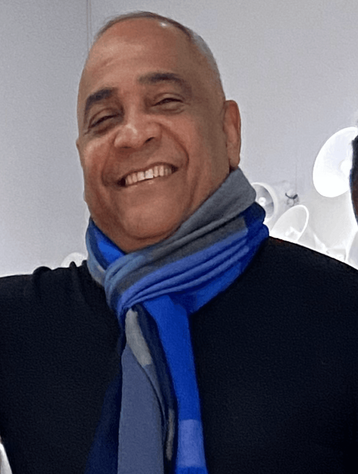 Carlos Guzman Headshot